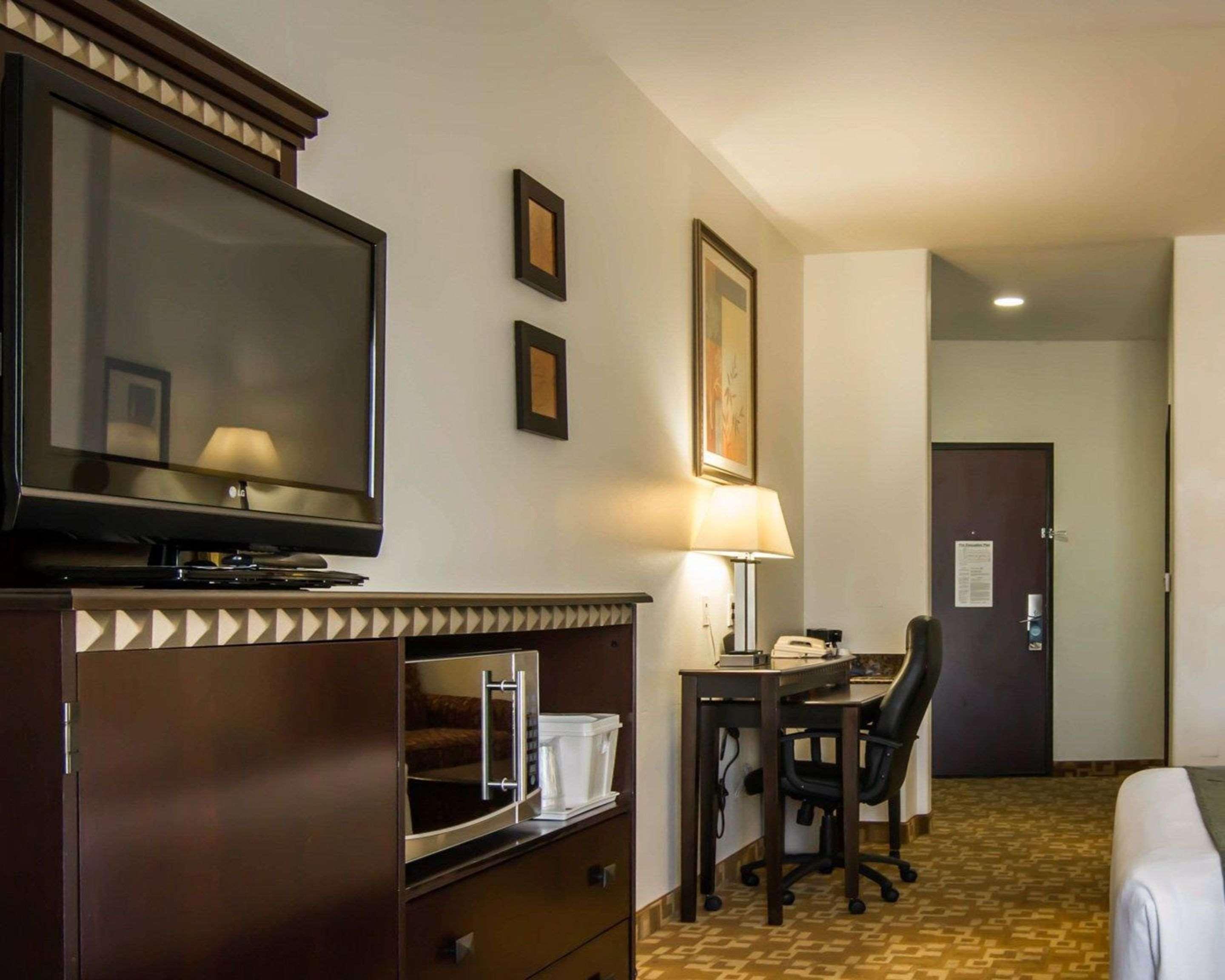 คอมฟอร์ต สวีท เวสต์ ดัลลัส ค็อคเรล ฮิลล์ Hotel ภายนอก รูปภาพ