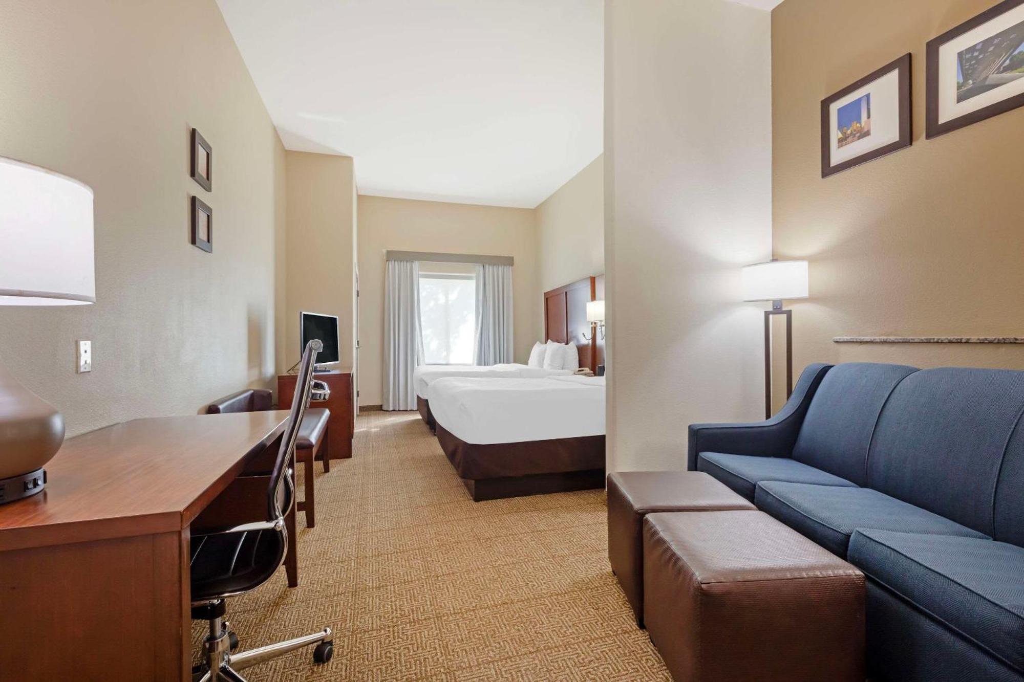 คอมฟอร์ต สวีท เวสต์ ดัลลัส ค็อคเรล ฮิลล์ Hotel ภายนอก รูปภาพ
